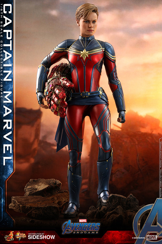 Captain Marvel Sixth Scale Collectible Figure